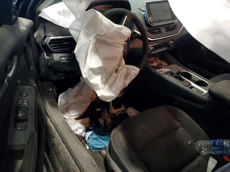 46568616 :رقم المزاد ، 1N4BL4DW3NN359378 vin ، 2022 Nissan Altima مزاد بيع