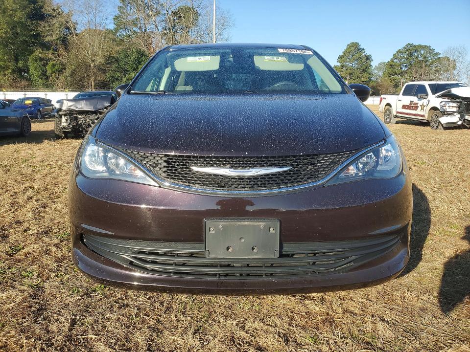 76957165 :رقم المزاد ، 2C4RC1CG6HR703942 vin ، 2017 Chrysler Pacifica مزاد بيع