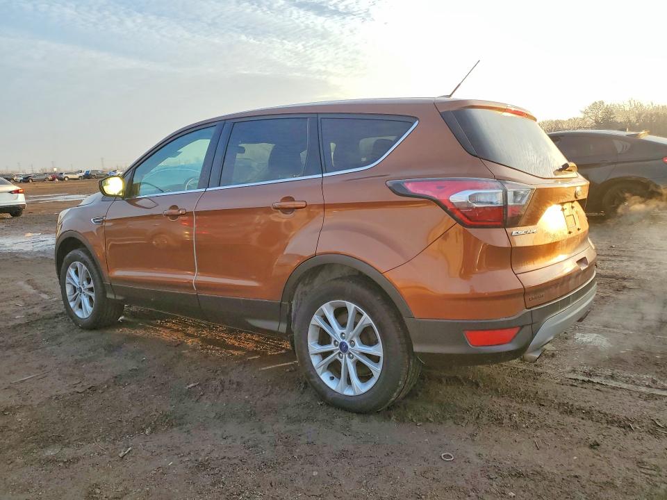 Продажа на аукционе авто 2017 Ford Escape, vin: 1FMCU0GD1HUA37200, номер лота: 76836945
