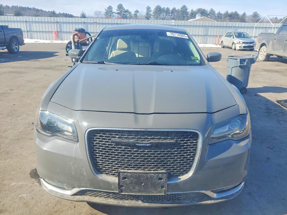 2017 Chrysler 300 მანქანა იყიდება აუქციონზე, vin: 2C3CCARG9HH624224, აუქციონის ნომერი: 76714065