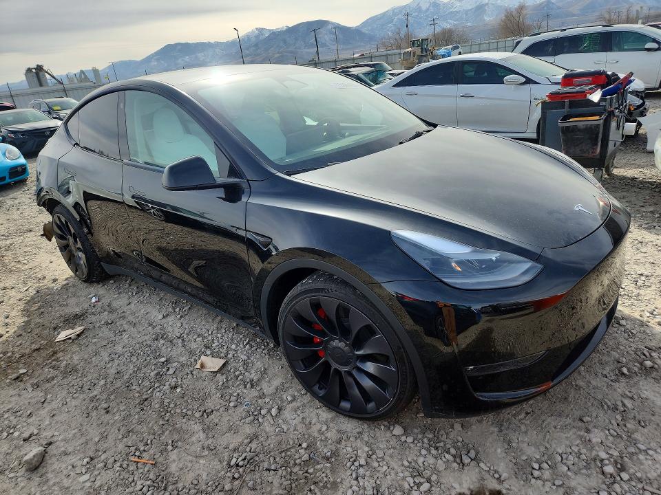 77898955 :رقم المزاد ، 7SAYGDEF0PF738897 vin ، 2023 Tesla Model Y مزاد بيع