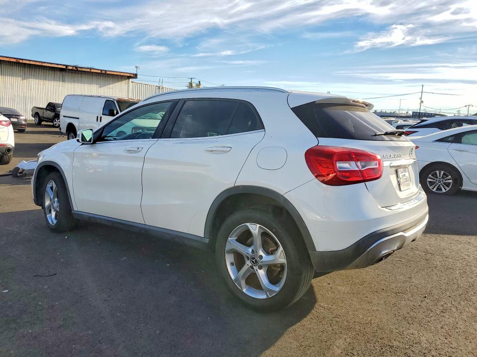 Продаж на аукціоні авто 2018 Mercedes-benz Gla, vin: WDCTG4EB8JJ497668, номер лоту: 79303875