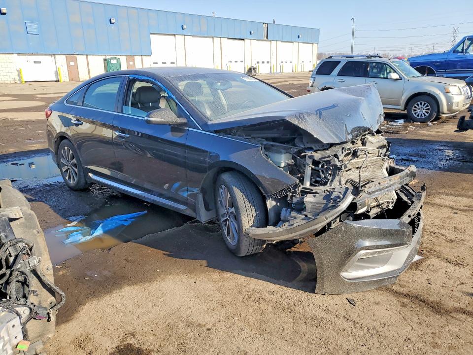 77690945 :رقم المزاد ، 5NPE34AF7HH522033 vin ، 2017 Hyundai Sonata مزاد بيع