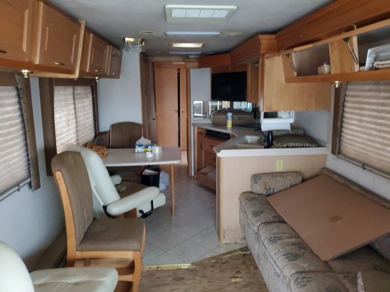 2003 Freightliner Trvl Home მანქანა იყიდება აუქციონზე, vin: 4UZAAHBSX2CJ84827, აუქციონის ნომერი: 74402405