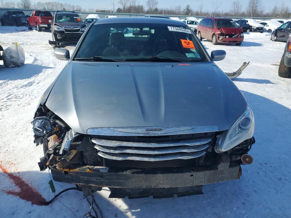77344535 :رقم المزاد ، 1C3CCBBGXEN115052 vin ، 2014 Chrysler 200 مزاد بيع
