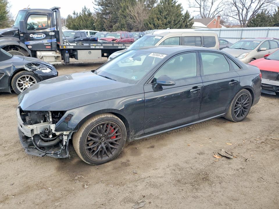 76056675 :رقم المزاد ، WAUENAF40JA021883 vin ، 2018 Audi A4 مزاد بيع