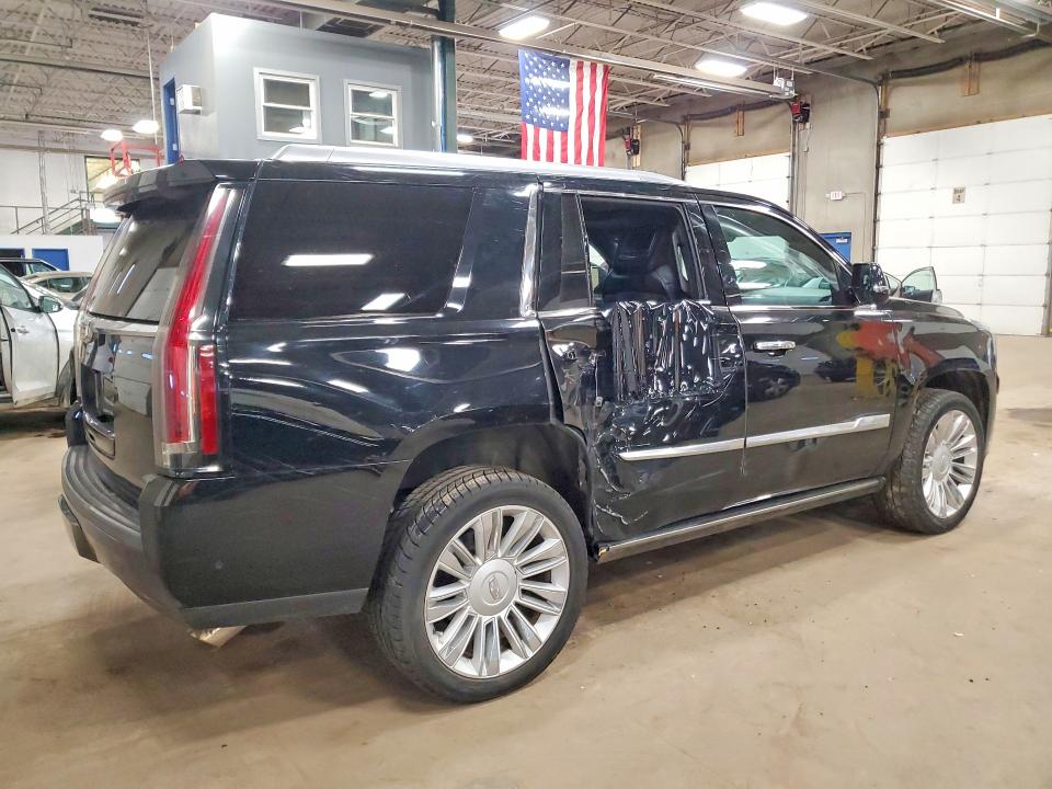 2017 Cadillac Escalade მანქანა იყიდება აუქციონზე, vin: 1GYS4DKJ6HR174621, აუქციონის ნომერი: 77763605