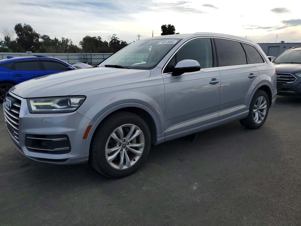 Продаж на аукціоні авто 2017 Audi Q7, vin: WA1AAAF75HD004023, номер лоту: 77812085