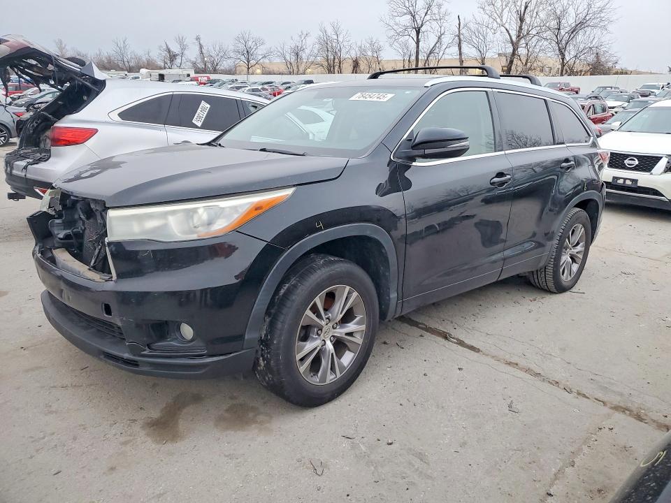 78454745 :رقم المزاد ، 5TDKKRFH2FS059853 vin ، 2015 Toyota Highlander مزاد بيع