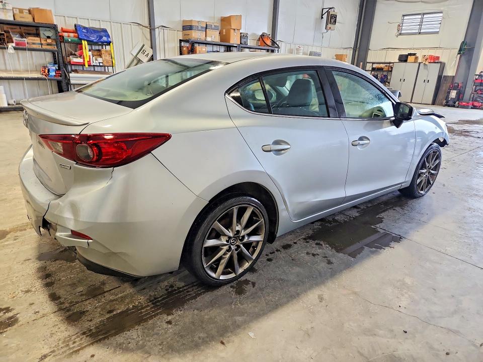 2018 Mazda 3 მანქანა იყიდება აუქციონზე, vin: 3MZBN1V32JM164350, აუქციონის ნომერი: 79073335
