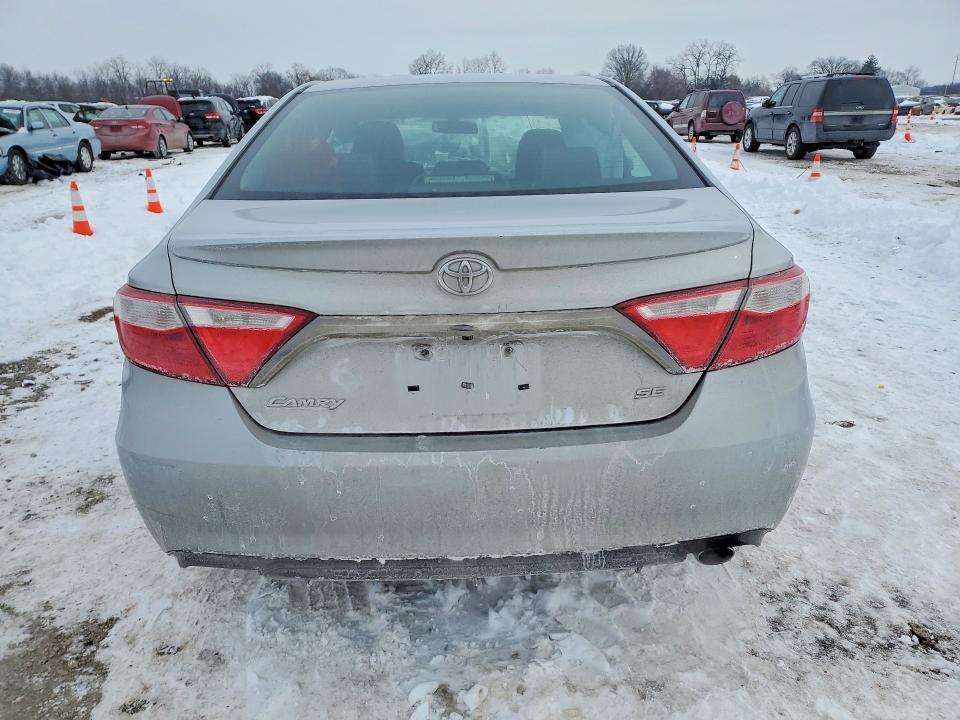 Aukcja sprzedaży 2015 Toyota Camry, vin: 4T1BF1FK4FU892711, numer aukcji: 76115125