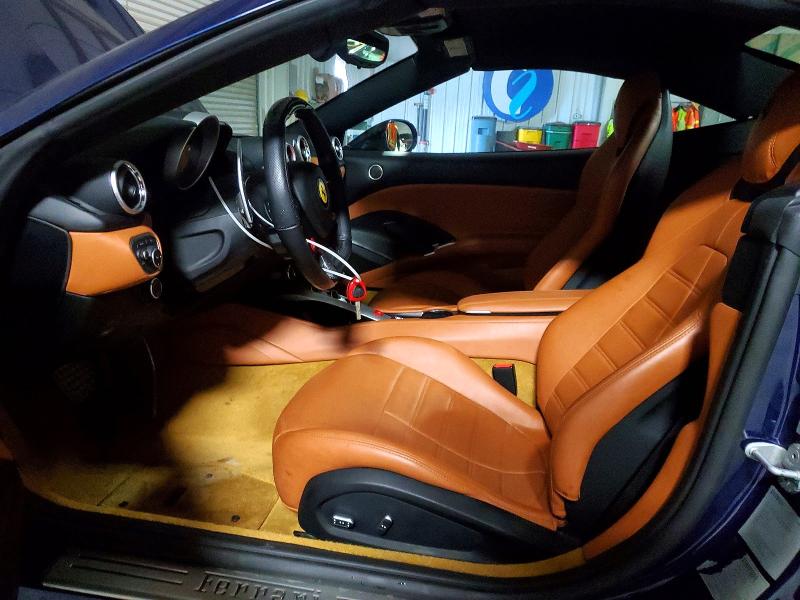 75048025 :رقم المزاد ، ZFF77XJA4H0226114 vin ، 2017 Ferrari California T مزاد بيع