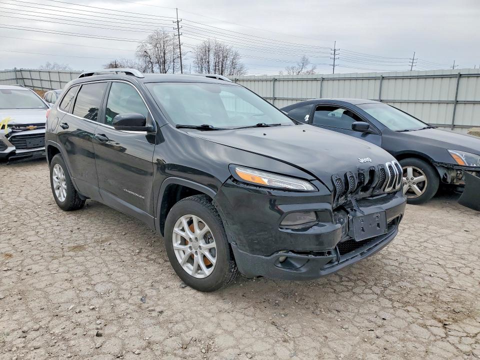 78679345 :رقم المزاد ، 1C4PJMCS7HW583191 vin ، 2017 Jeep Cherokee مزاد بيع