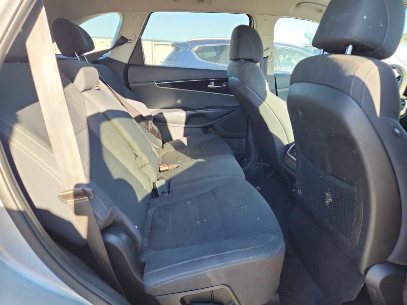 Продажа на аукционе авто 2017 Kia Sorento, vin: 5XYPGDA54HG231565, номер лота: 79274135