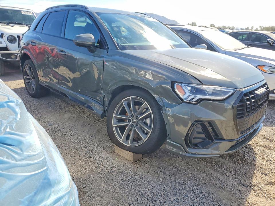 75807015 :رقم المزاد ، WA1DECF34S1005781 vin ، 2025 Audi Q3 مزاد بيع