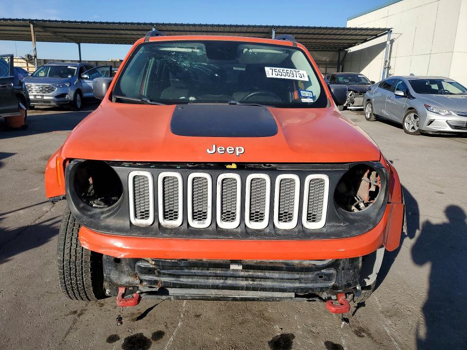 75556975 :رقم المزاد ، ZACCJBCB4HPE76647 vin ، 2017 Jeep Renegade T مزاد بيع