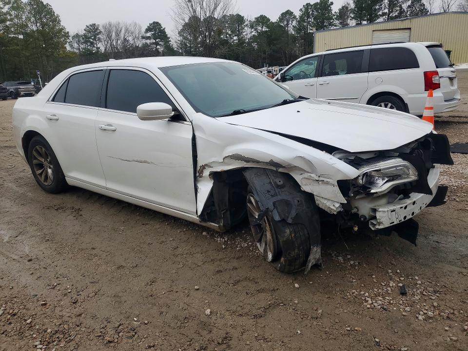 75984325 :رقم المزاد ، 2C3CCAAG9GH135705 vin ، 2016 Chrysler 300 مزاد بيع