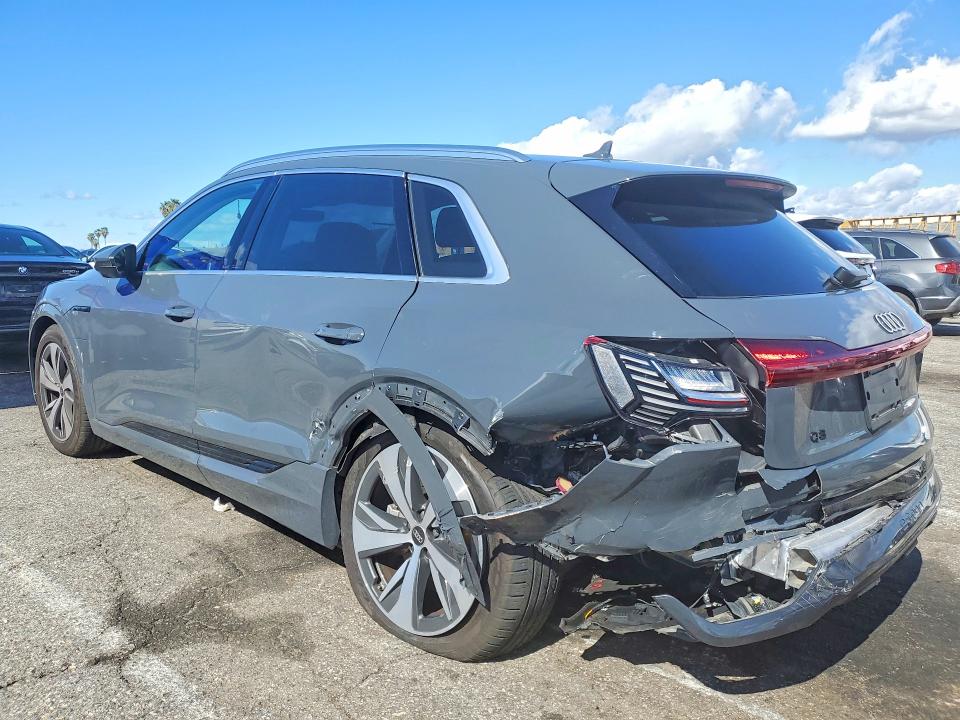 Продажа на аукционе авто 2024 Audi Q8 E-tron, vin: WA16AAGE6RB045034, номер лота: 77797265