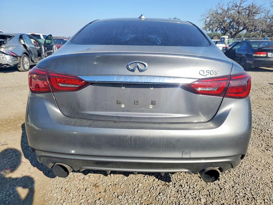 77013445 :رقم المزاد ، JN1EV7AP2JM351355 vin ، 2018 Infiniti Q50 مزاد بيع