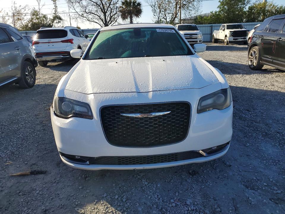 Продажа на аукционе авто 2016 Chrysler 300, vin: 2C3CCABG5GH224346, номер лота: 77839745
