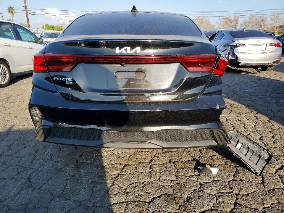2022 Kia Forte მანქანა იყიდება აუქციონზე, vin: 3KPF24AD1NE461204, აუქციონის ნომერი: 76465345