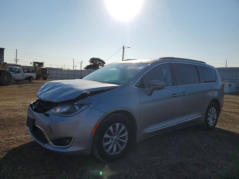 77212965 :رقم المزاد ، 2C4RC1BG6HR516315 vin ، 2017 Chrysler Pacifica مزاد بيع