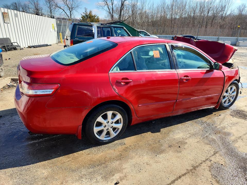 78611115 :رقم المزاد ، 4T1BF3EKXBU665756 vin ، 2011 Toyota Camry مزاد بيع