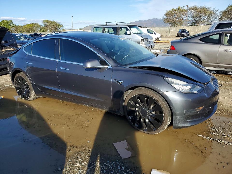 2020 Tesla Model 3 მანქანა იყიდება აუქციონზე, vin: 5YJ3E1EC1LF627108, აუქციონის ნომერი: 77907895