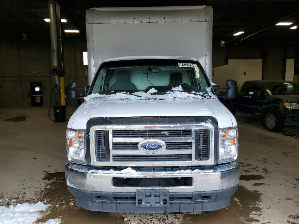 2022 Ford Econoline მანქანა იყიდება აუქციონზე, vin: 1FDXE4FN2NDC16065, აუქციონის ნომერი: 78368565
