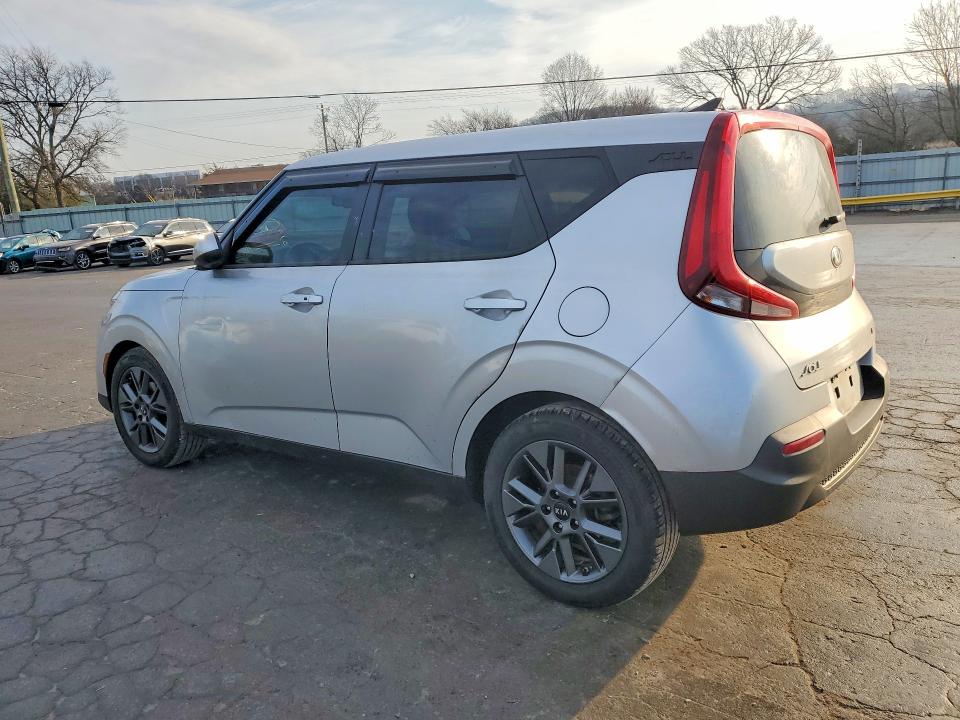 76839695 :رقم المزاد ، KNDJ33AU3M7737141 vin ، 2021 Kia Soul مزاد بيع