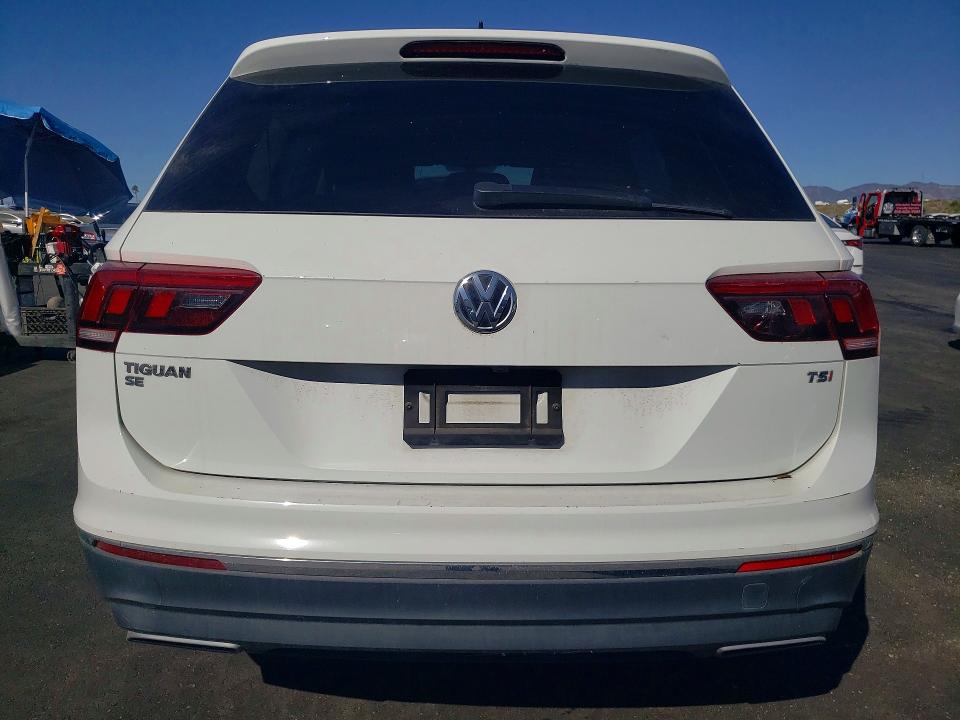 Продаж на аукціоні авто 2017 Volkswagen Tiguan, vin: 3VV3B7AX6JM059372, номер лоту: 74932335