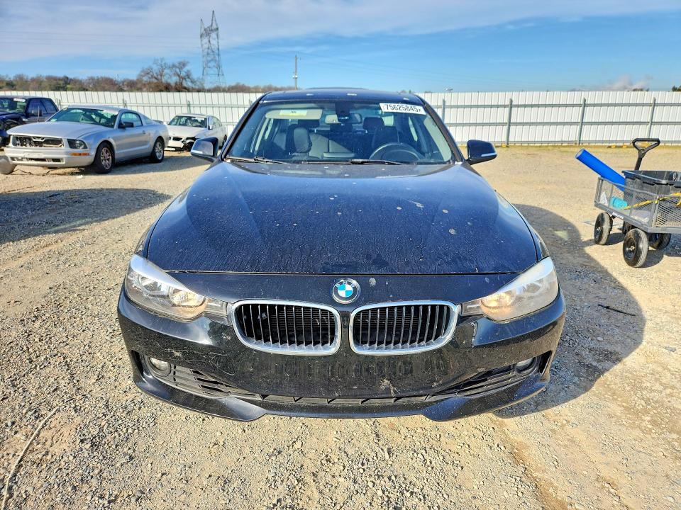 2013 Bmw 328 მანქანა იყიდება აუქციონზე, vin: WBA3A5G58DNP26459, აუქციონის ნომერი: 75625845