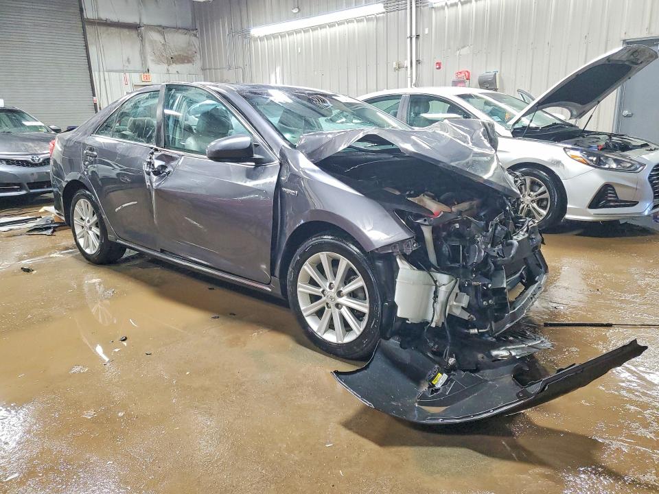 76422395 :رقم المزاد ، 4T1BD1FK2DU071352 vin ، 2013 Toyota Camry Hybrid مزاد بيع
