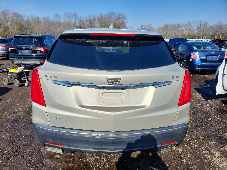 77966315 :رقم المزاد ، 1GYKNDRS5HZ103261 vin ، 2017 Cadillac Xt5 مزاد بيع