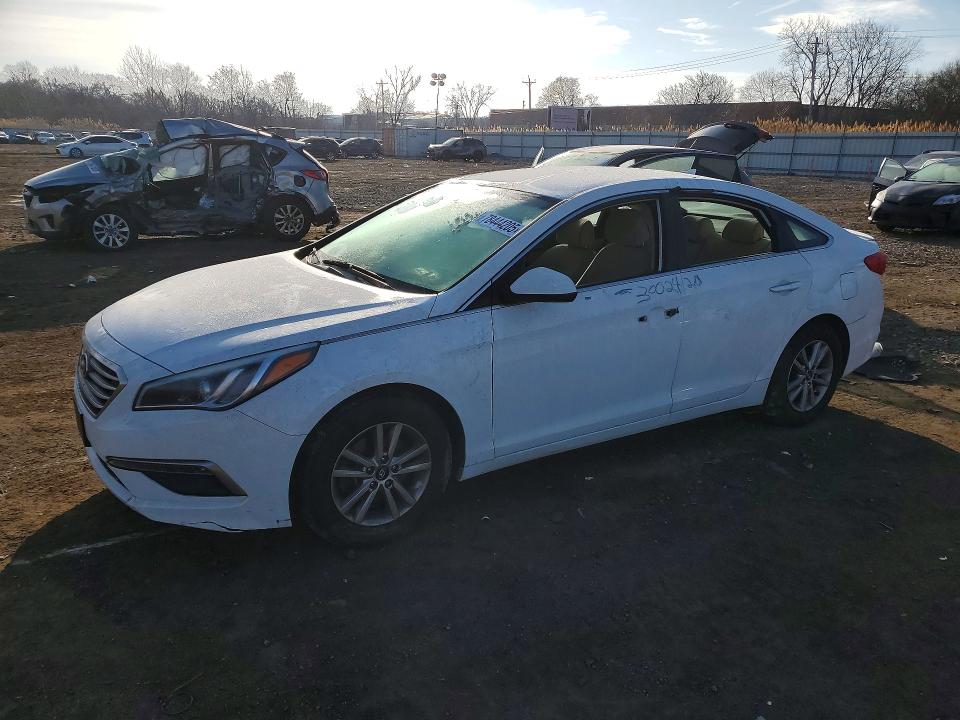 2015 Hyundai Sonata მანქანა იყიდება აუქციონზე, vin: 5NPE24AF7FH235677, აუქციონის ნომერი: 78444205