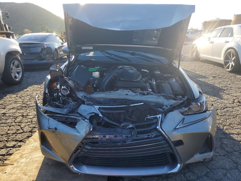 Продаж на аукціоні авто 2018 Lexus Is 300, vin: JTHBA1D26J5072119, номер лоту: 77561355