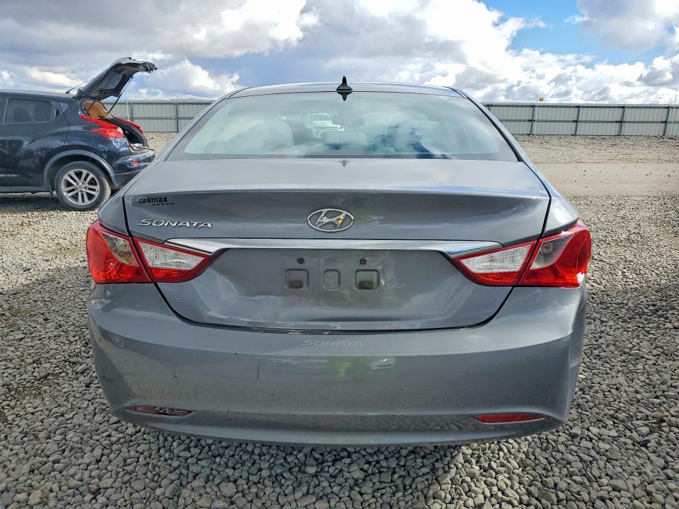 77134085 :رقم المزاد ، 5NPEB4AC8CH487553 vin ، 2012 Hyundai Sonata مزاد بيع