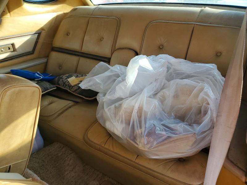 1975 Lincoln Continenta მანქანა იყიდება აუქციონზე, vin: 5Y89A808869, აუქციონის ნომერი: 76641935