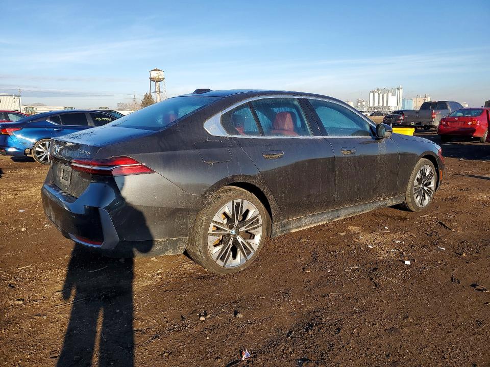 78541725 :رقم المزاد ، WBA53FJ04RCP81256 vin ، 2024 Bmw 530 مزاد بيع