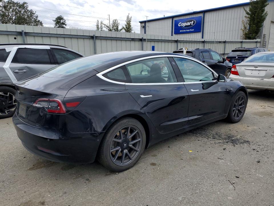Продаж на аукціоні авто 2018 Tesla Model 3, vin: 5YJ3E1EA1JF070261, номер лоту: 78647335