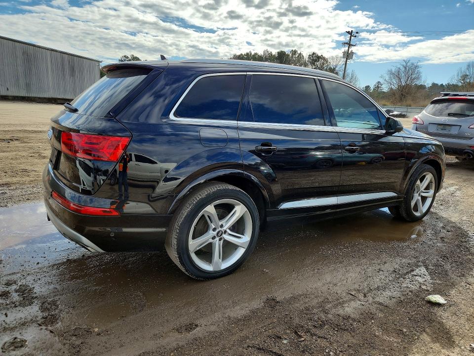 75972475 :رقم المزاد ، WA1VAAF71KD005937 vin ، 2019 Audi Q7 Prestig مزاد بيع