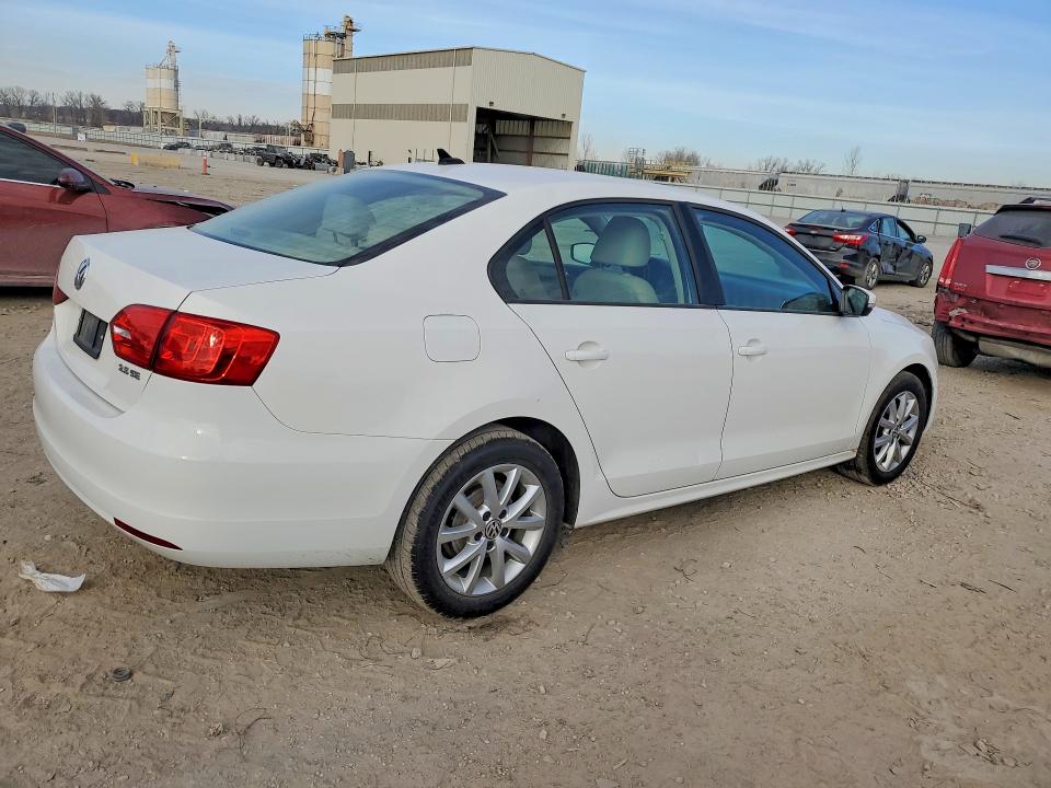 Продажа на аукционе авто 2011 Volkswagen Jetta, vin: 3VWDX7AJ7BM388595, номер лота: 77266695