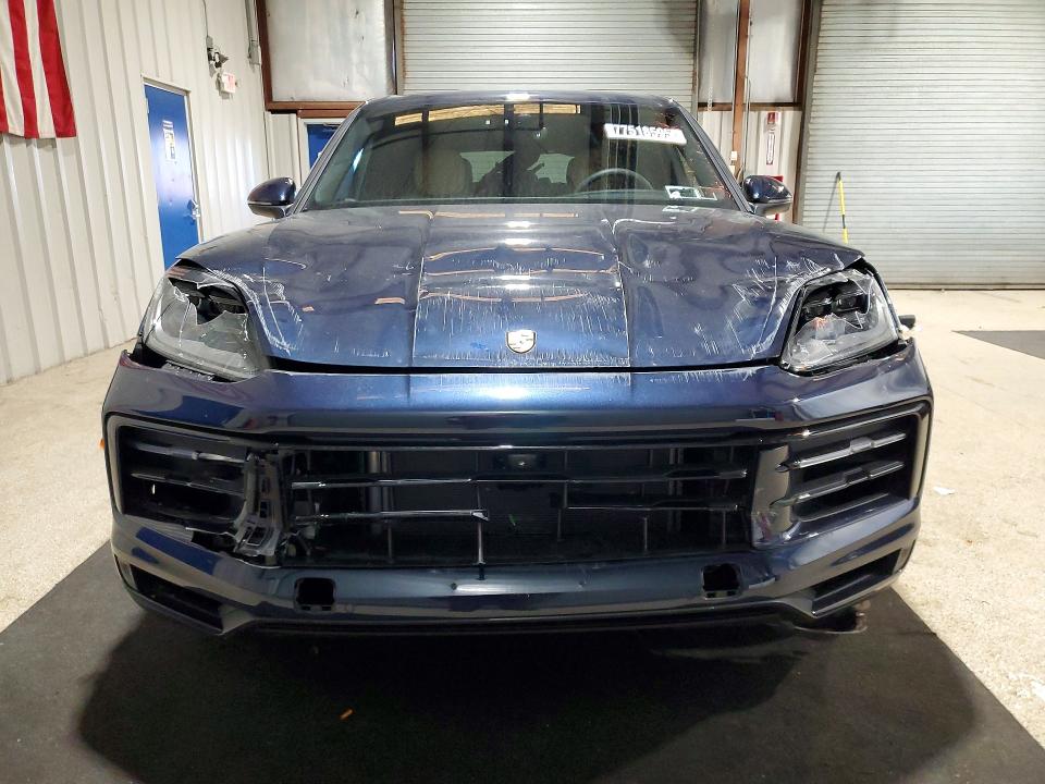 77518595 :رقم المزاد ، WP1AA2AYXSDA05038 vin ، 2025 Porsche Cayenne مزاد بيع