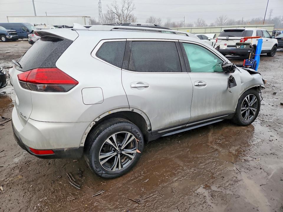 Продаж на аукціоні авто 2018 Nissan Rogue, vin: 5N1AT2MVXJC733245, номер лоту: 77914675