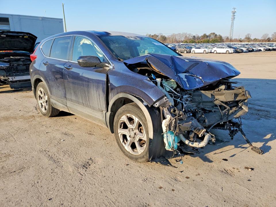 Продаж на аукціоні авто 2018 Honda Cr-v, vin: 7FARW2H85JE087204, номер лоту: 77396365