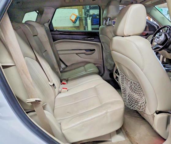 76047525 :رقم المزاد ، 3GYFNBE3XFS525699 vin ، 2015 Cadillac Srx مزاد بيع