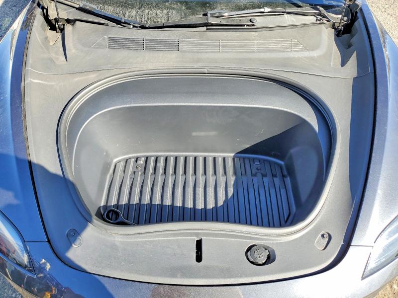 Продаж на аукціоні авто 2025 Tesla Model 3, vin: 5YJ3E1EA4SF942112, номер лоту: 75820055