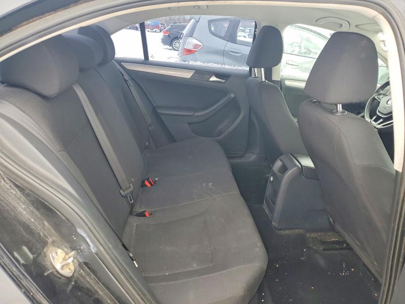 77090025 :رقم المزاد ، 3VW167AJ7GM396404 vin ، 2016 Volkswagen Jetta مزاد بيع