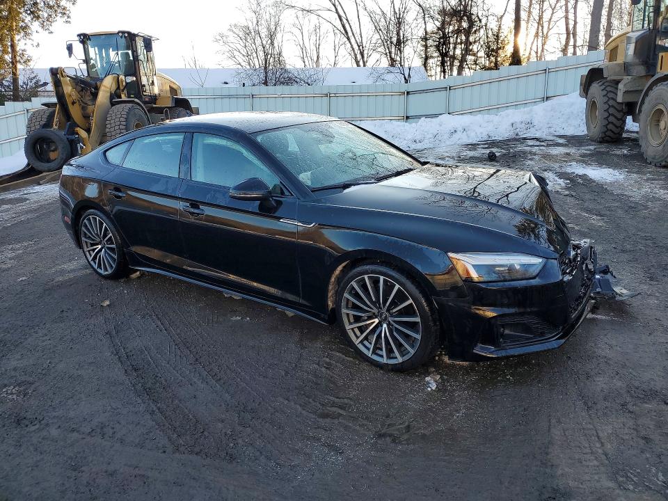75163485 :رقم المزاد ، WAUCBCF57NA027156 vin ، 2022 Audi A5 مزاد بيع