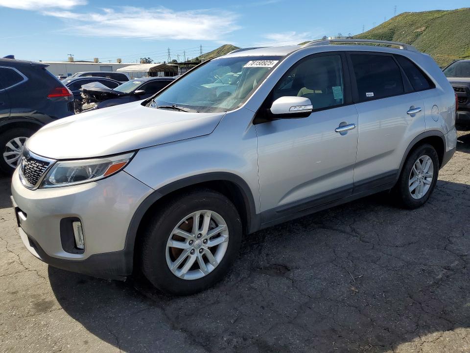 Auction sale of the 2015 Kia Sorento, vin: 5XYKT4A62FG551608, lot number: 78158925